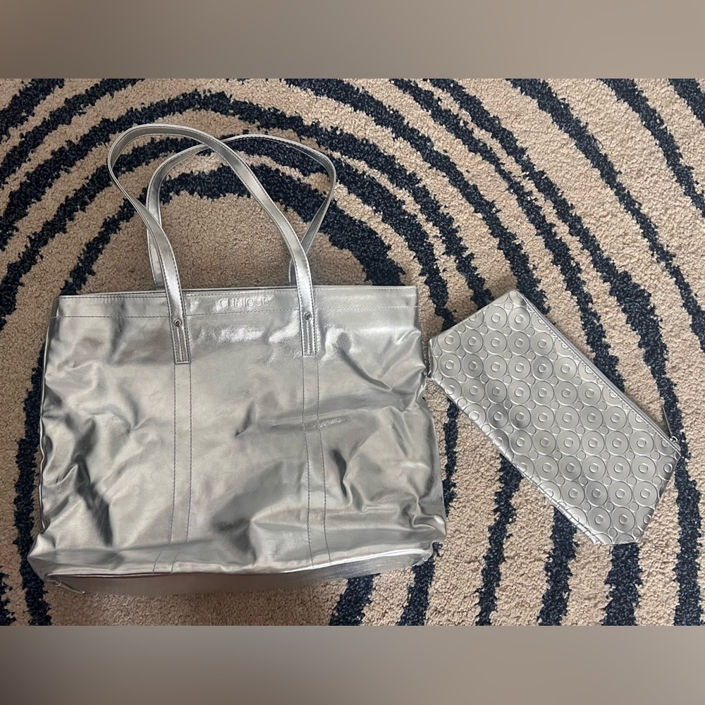 🆕Clinique Shimmering Silver Tote with Geometric Pouch